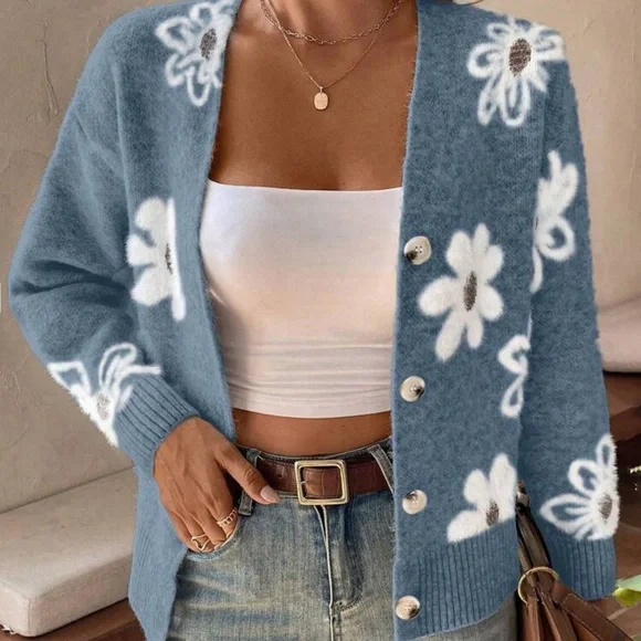 New V neck button down floral cardigan sweater - Picture 3 of 6